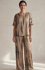 Greta Mancini™ Elegant Satin Crew Neck Set