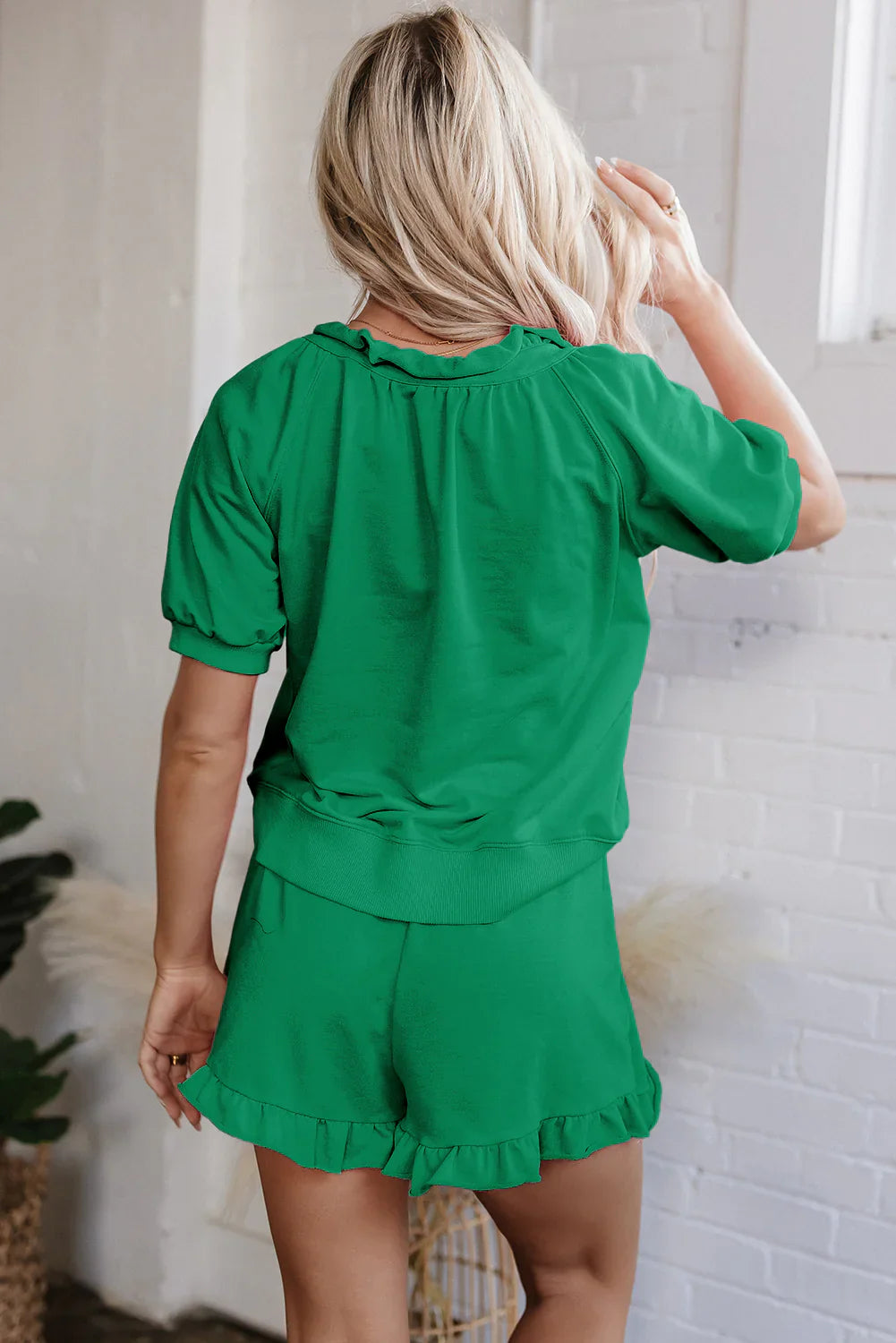 Ilaria Pomi™ Effortless Two-Piece Set for Cool Summer Days