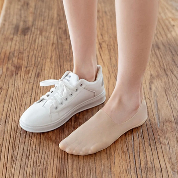 Silk Serene™ Transparent anti-slip socks