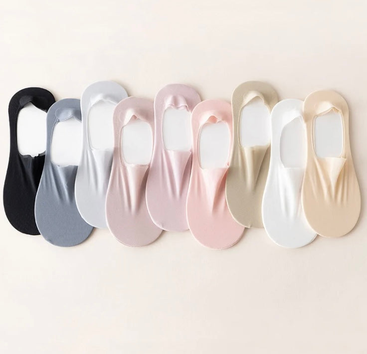 Silk Serene™ Transparent anti-slip socks