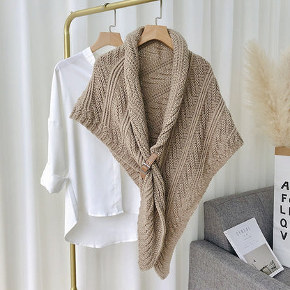 Juliet Moreau™ Triangle knit scarf with leather closure