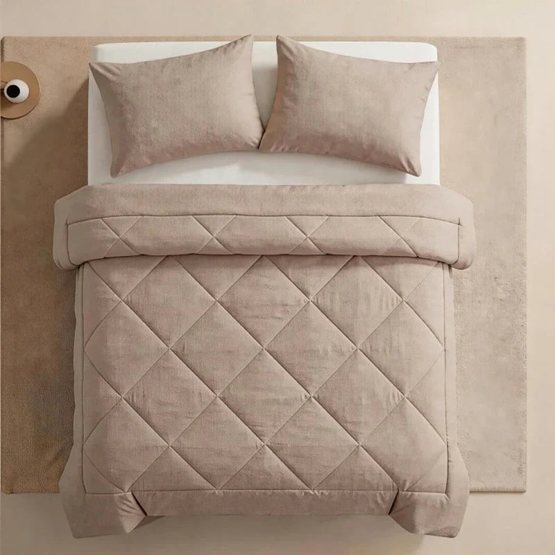 Lumvella™ Elegant 3-Piece Comforter Set with Breathable Shams