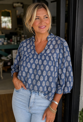 Nadia Corradini™ Flowy Printed Top for Effortless Style