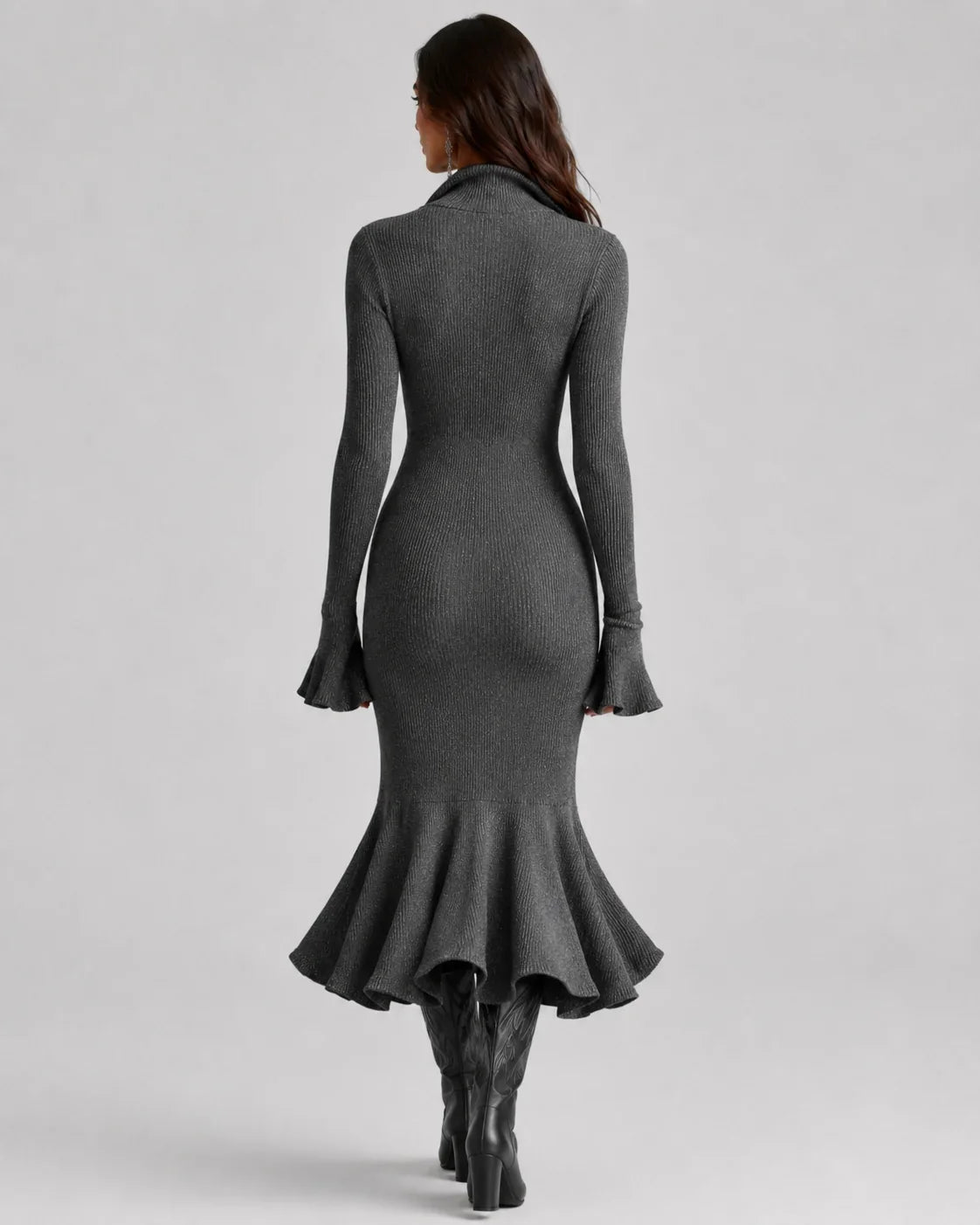 Quirina Spinola™ Elegant Bell Sleeve Dress for Effortless Style