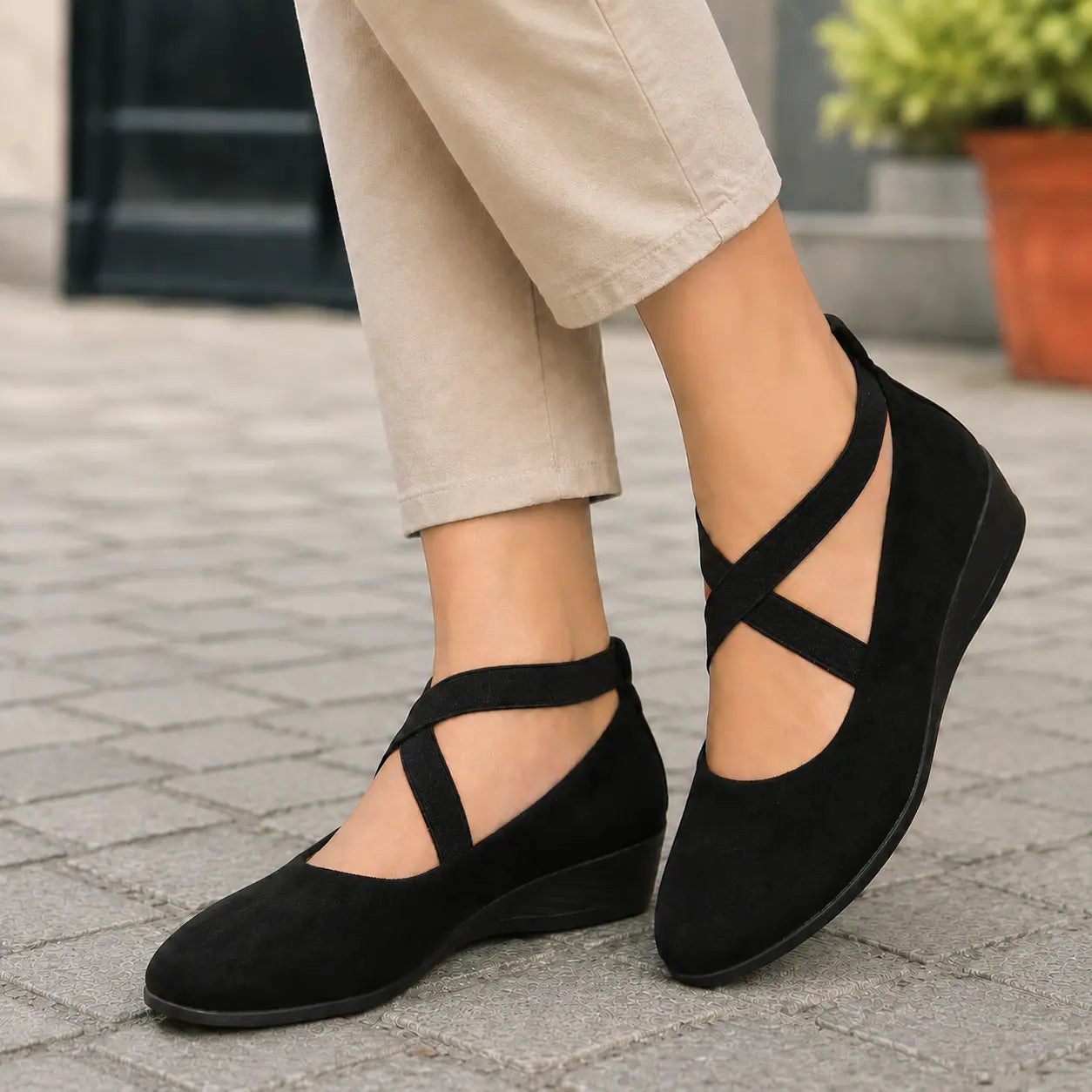 StrideCare Pro+™ Cushioned Walking Shoes for Pain-Free Days