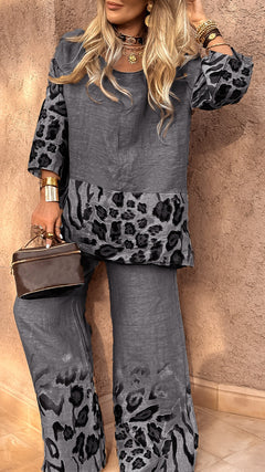 Tania Vassalli™ Elegant Leopard Suit for Special Occasions