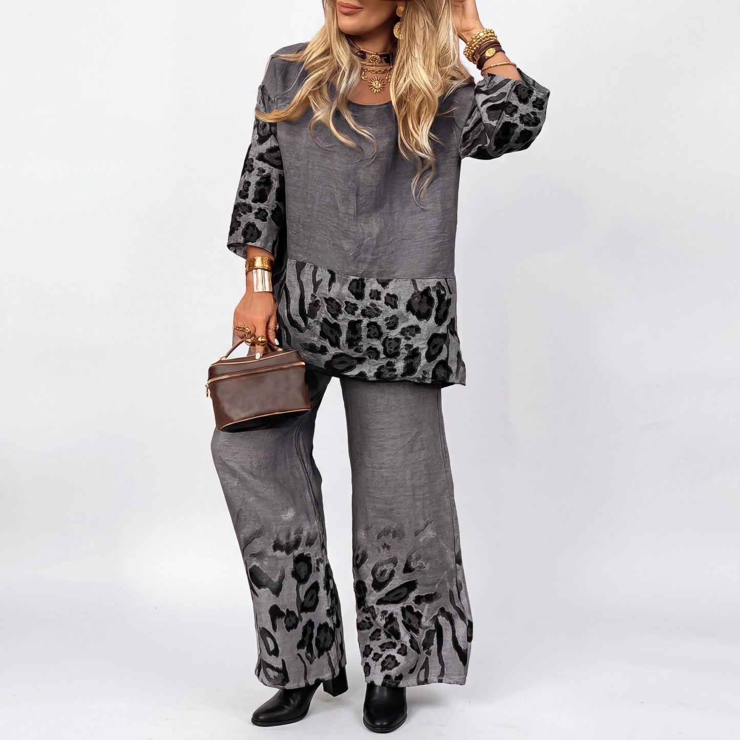 Tania Vassalli™ Elegant Leopard Suit for Special Occasions