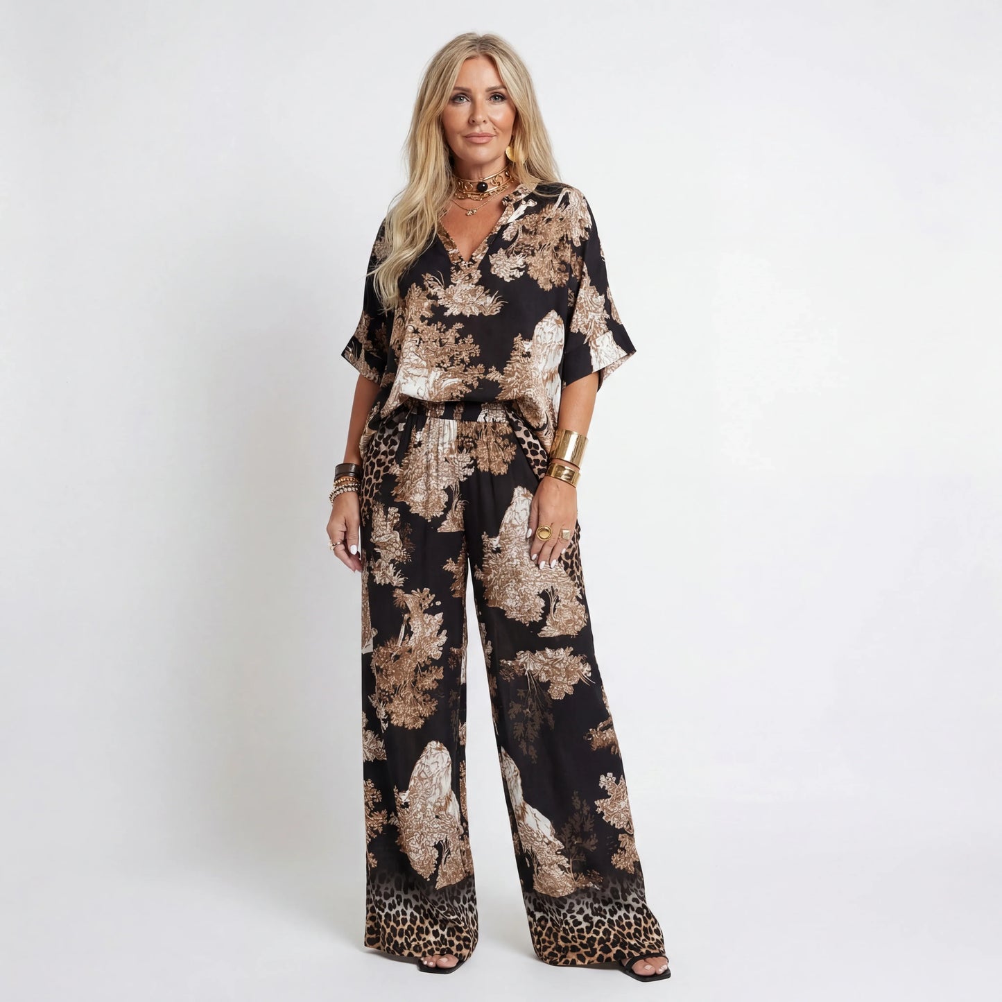 Tania Vassalli™ Elegant Leopard Suit for Special Occasions