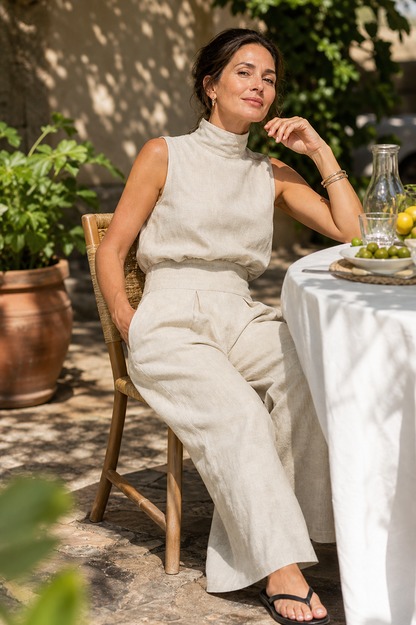 Valeria Quadrelli™ Lightweight Sleeveless Top and Wide-Leg Pants Set in a Relaxed Style