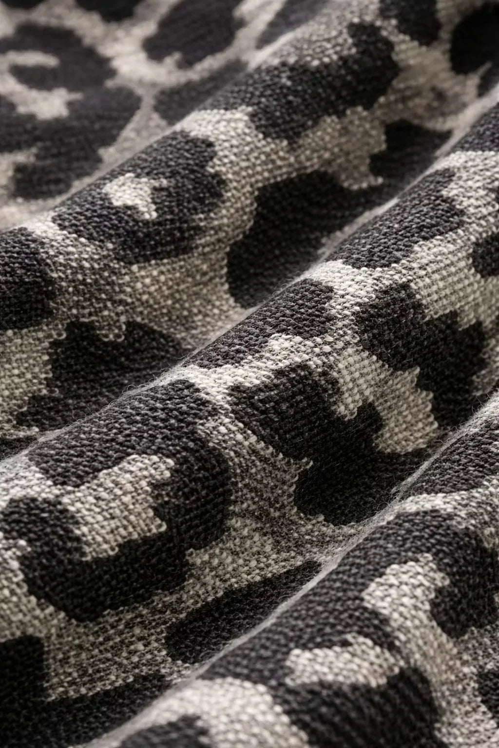 Yara Barbieri™ Loose Leopard Jumpsuit for Effortless Style