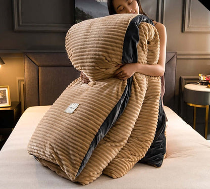 SnuggleLux™ Warm blanket