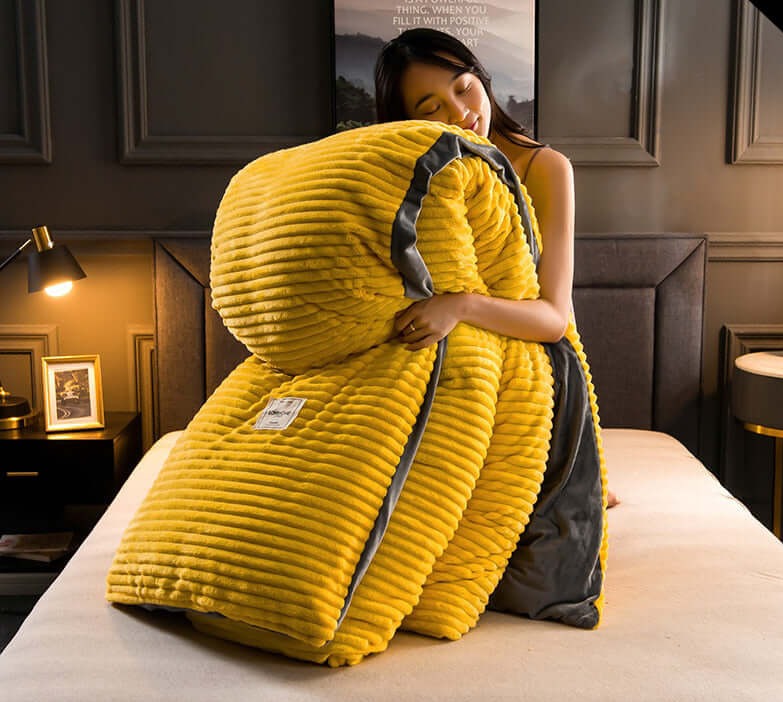 SnuggleLux™ Warm blanket